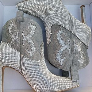Gianni Bini, the Fassero Rhinestone Western Booties